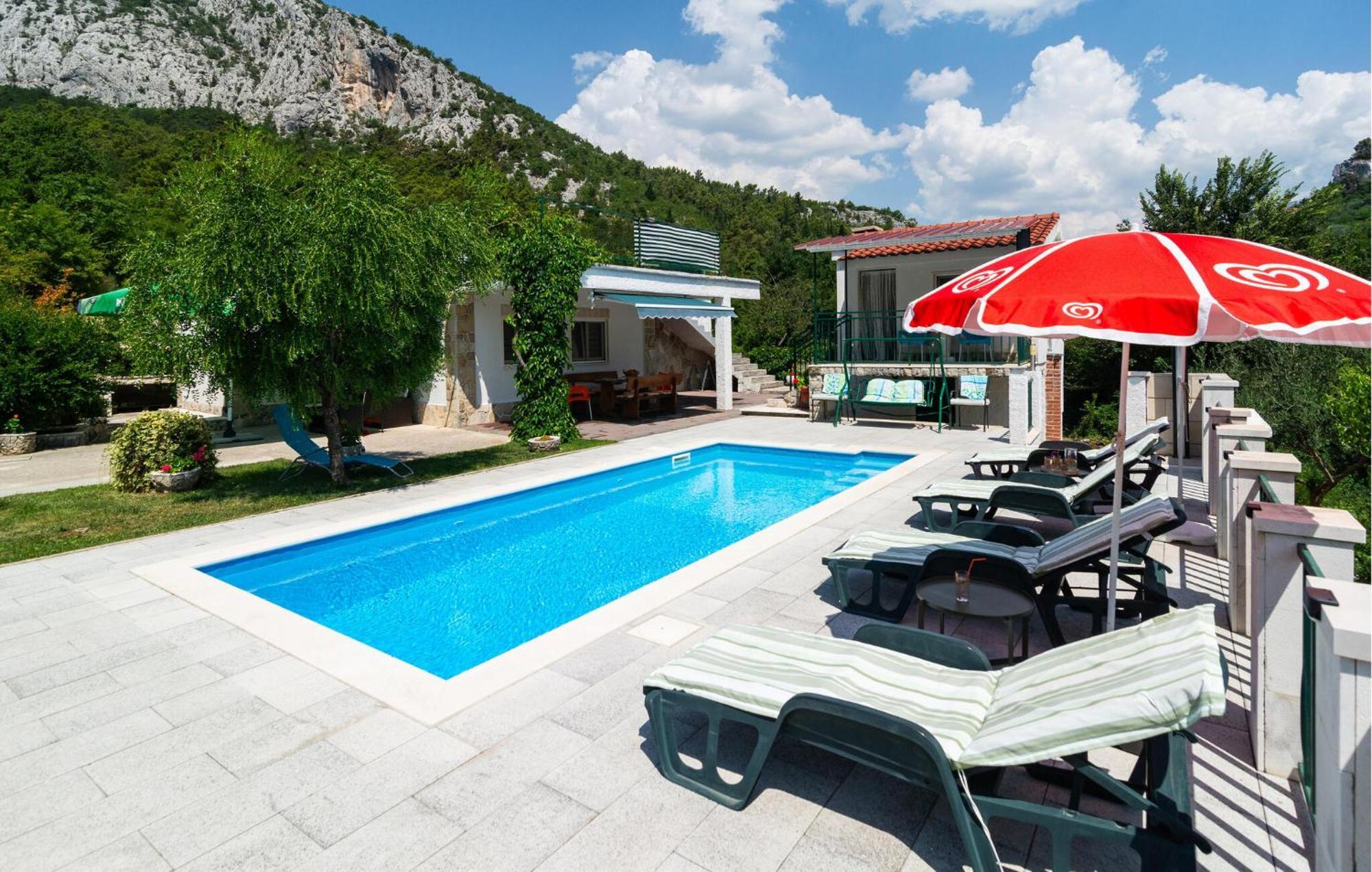 Cozy Home In Podaspilje With Kitchen Svinisce Εξωτερικό φωτογραφία